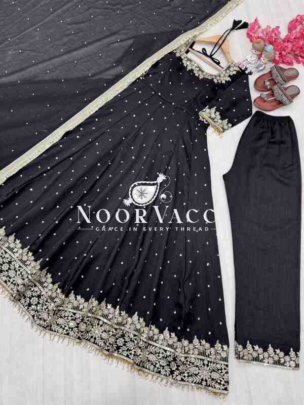 Premium Party Wear Pur Vichitra Silk Anarkali Gown, Dupatta & Pent Plazzo Set - Image 4