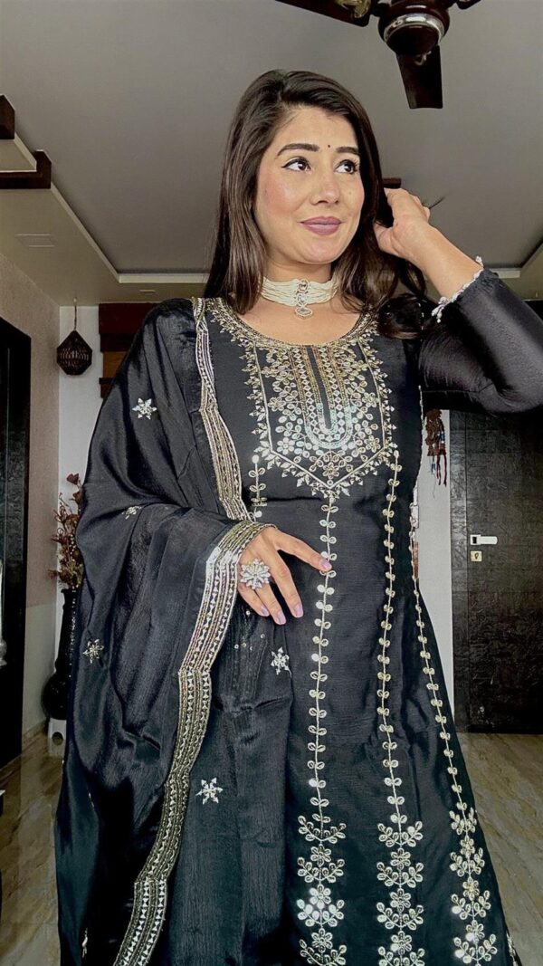 Buy Pure Chinon Silk Top-Pent and Dupatta Set with Heavy Embroidery - Image 3