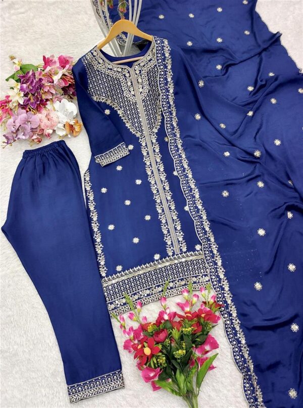 Buy Real Modeling Chinon Silk Top with Pant and Dupatta Set - Image 5