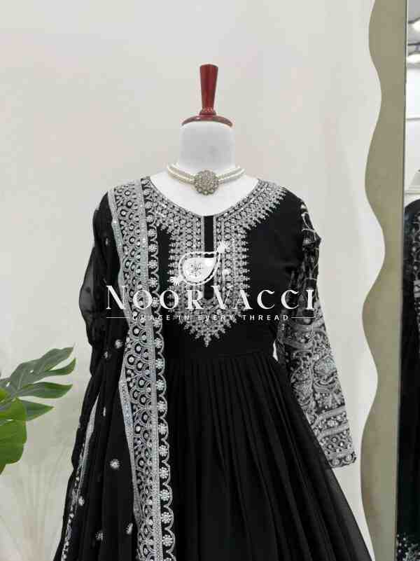 Faux Georgette Embroidered Top with Sequined Lace Dupatta - Image 4