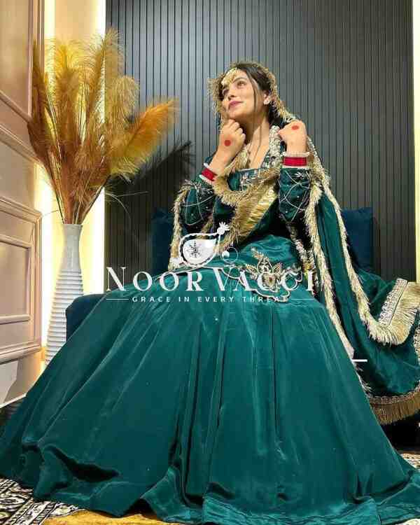 Elegant Natural Crepe Silk Top Lehenga Set with Hand Embroidery & Zari Work