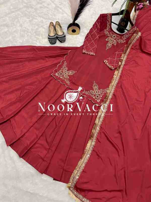 Natural Crep Silk Top Lehenga Set with Embroidery & Dupatta - Image 3