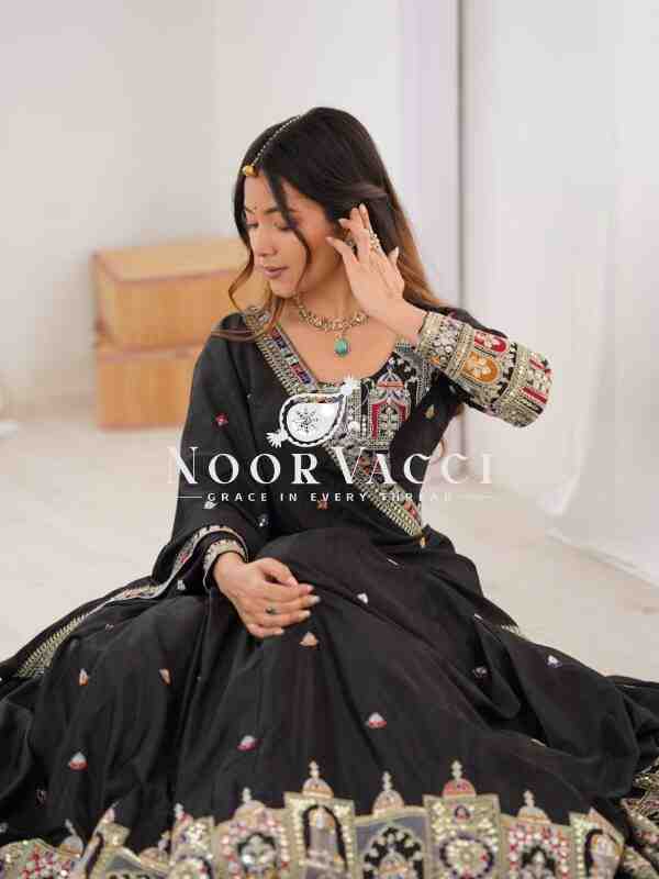 Natural Crepe Silk Lehenga with Thread & Sequence Work, Semi-Stitched with Matching Choli and Dupatta - Image 4