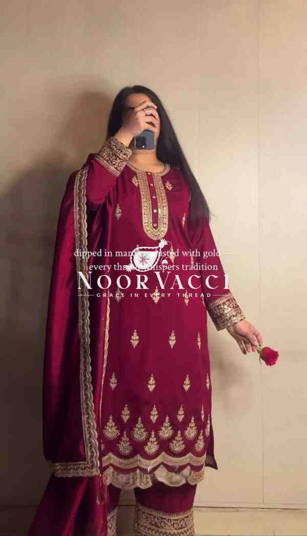 Graceful Embroidered Natural Crepe Silk Suit Set with Dupatta