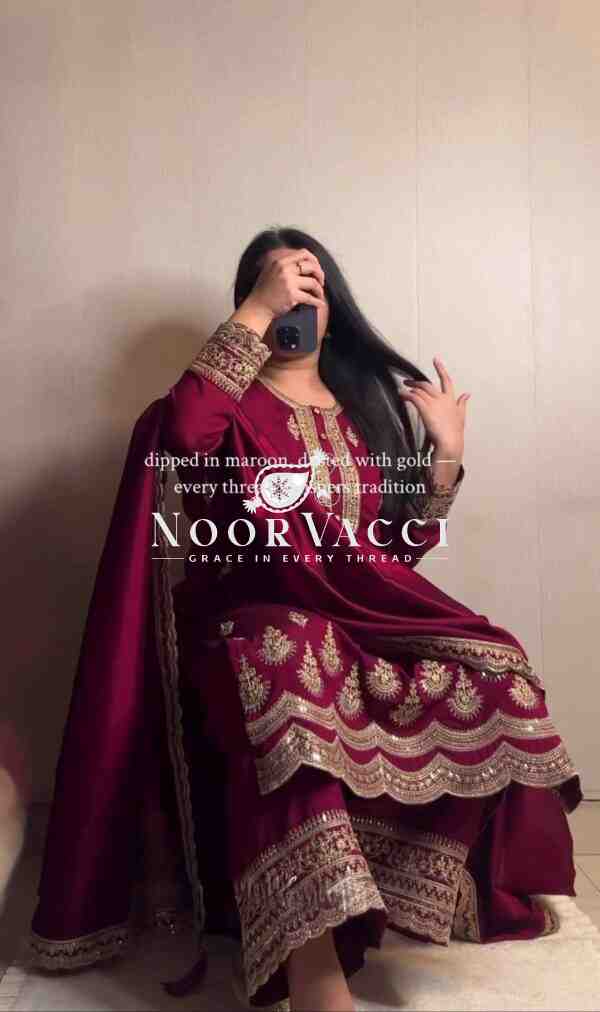 Graceful Embroidered Natural Crepe Silk Suit Set with Dupatta - Image 3
