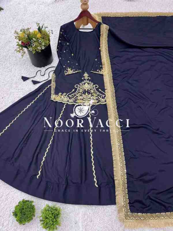 Natural Crepe Silk Embroidered Lehenga Set with Dupatta – Premium Partywear - Image 4