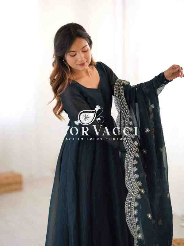Heavy Fandy Silk Embroidered Gown with Dupatta – Real Modeling Party Wear Look - Image 6