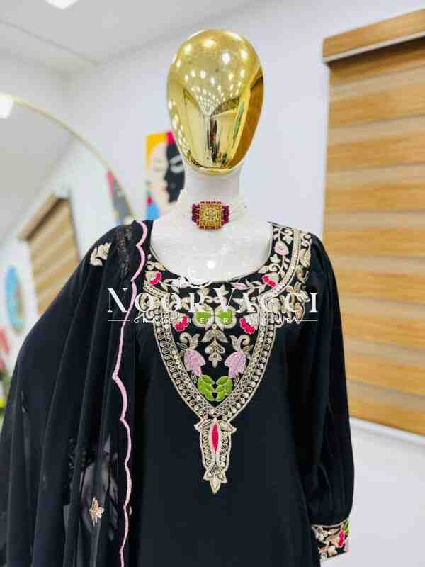 Maska Cotton Embroidered Farshi Salwar Set with Dupatta - Image 4