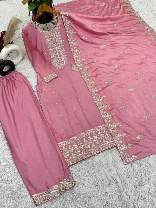 Buy Chinnon Silk Embroidered Festival Set - Image 4
