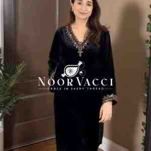 Viscose Velvet Embroidered Suit Set with Side Pocket Detail
