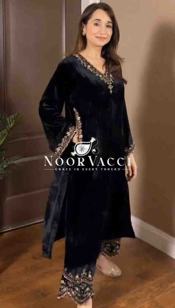 Viscose Velvet Embroidered Suit Set with Side Pocket Detail - Image 2