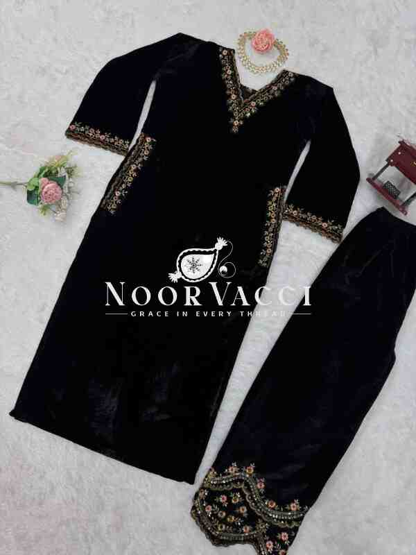 Viscose Velvet Embroidered Suit Set with Side Pocket Detail - Image 10