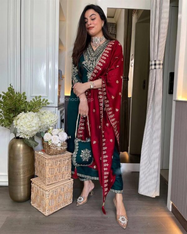 Shop Chinon Silk Embroidered Top-Pant Set with Dupatta and Potli - Image 3