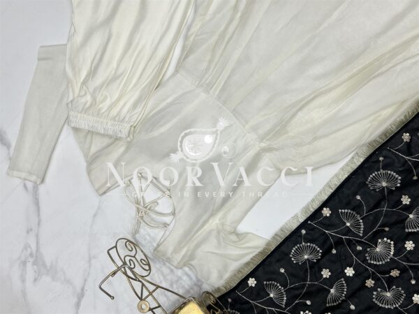 Shop Vichitra Silk Kali Pattern Anarkali Set with Dupatta and Pant - Image 12