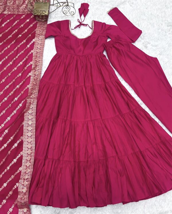 Buy Pink Romansilk Chanderi Anarkali Set with Banarasi Dupatta - Image 14