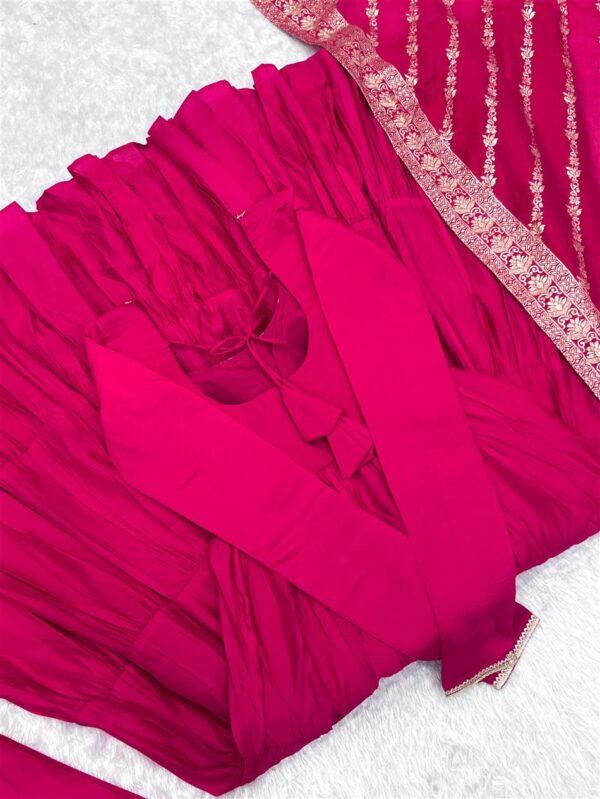 Buy Pink Romansilk Chanderi Anarkali Set with Banarasi Dupatta - Image 11