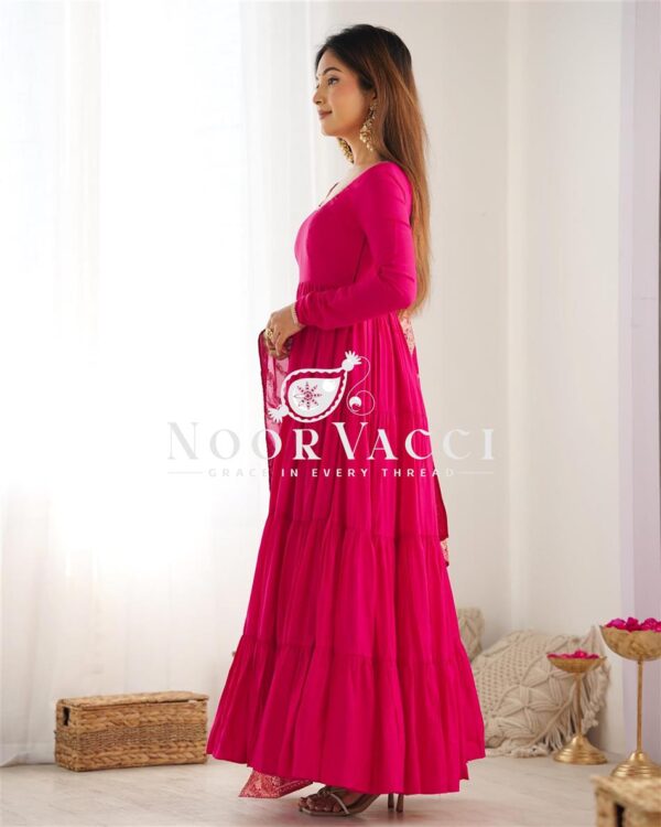 Buy Pink Romansilk Chanderi Anarkali Set with Banarasi Dupatta - Image 8
