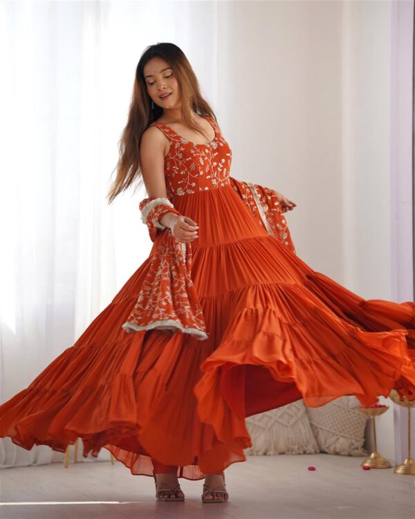 Buy Fox Georgette Heavy Flair Anarkali Set with Embroidered Dupatta - Image 4