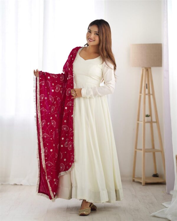 Buy Vichitra Silk Kali-Cut Anarkali Set with Dupatta and Pant - Image 7