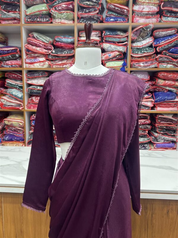Buy Marble Velvet Ready-to-Wear Saree with Stitched Blouse - Image 5