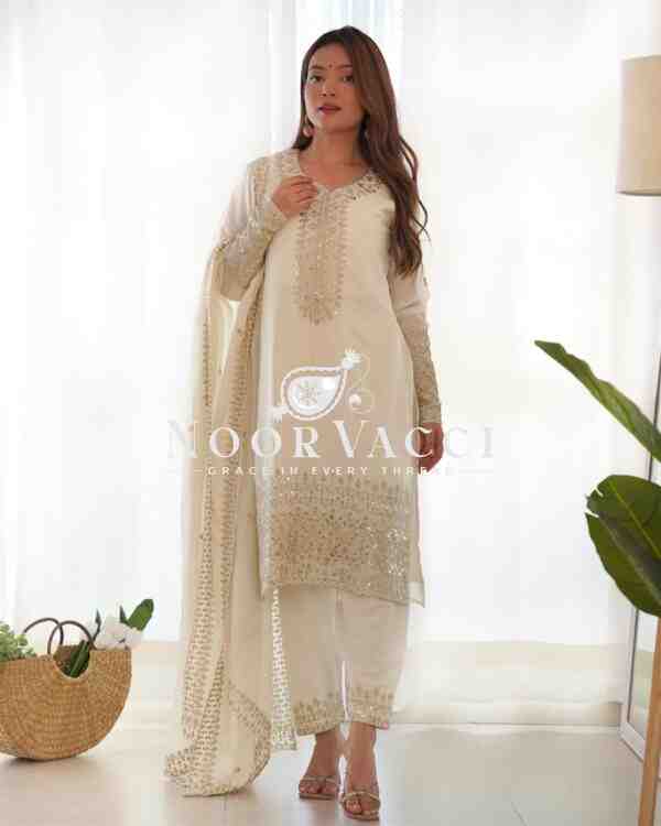 Elegant Pure Chinon Silk Straight Fit Kurta Set with Dupatta & Trousers - Image 4