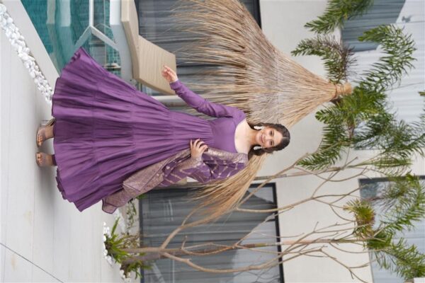 Buy Romansilk Chanderi Anarkali Set with Banarasi Dupatta - Image 4