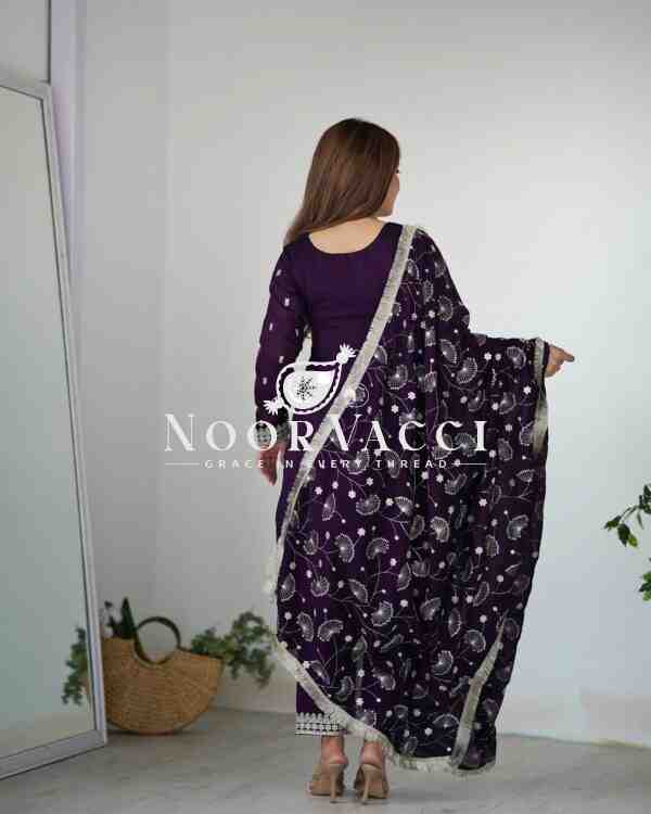 Elegant Pure Blooming Vichitra Silk Kurta Set with Dupatta & Trousers - Image 6