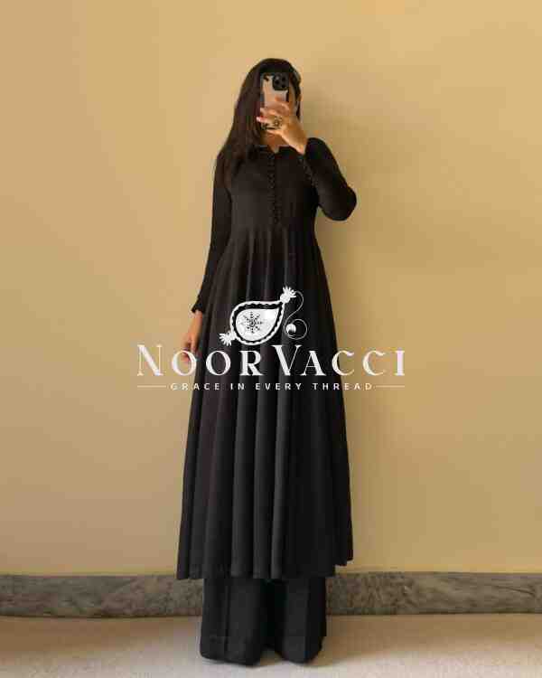 Fox Georgette Kurta Set with Dupatta & Plazzo – Elegant Potli Detailing - Image 3
