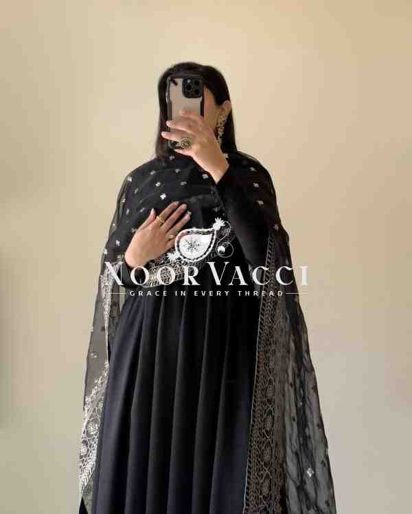 Fox Georgette Kurta Set with Dupatta & Plazzo – Elegant Potli Detailing - Image 5