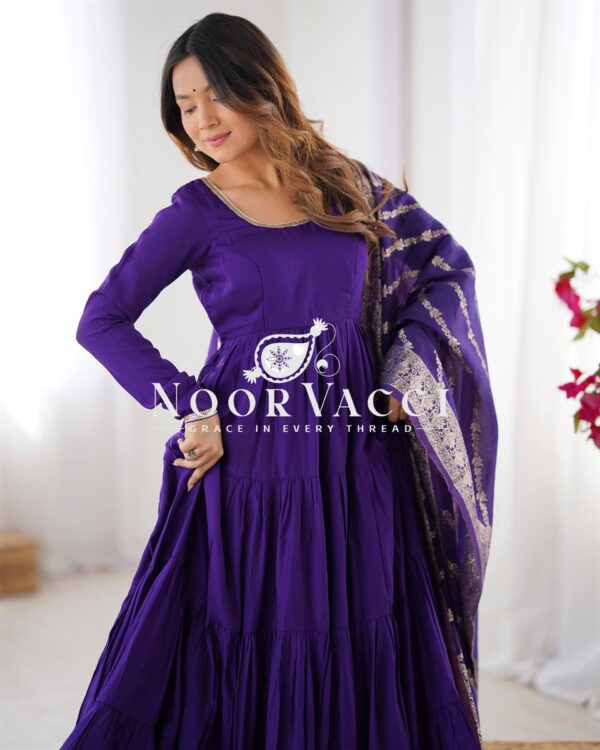Shop Romansilk Chanderi Anarkali Set with Banarasi Dupatta - Image 7