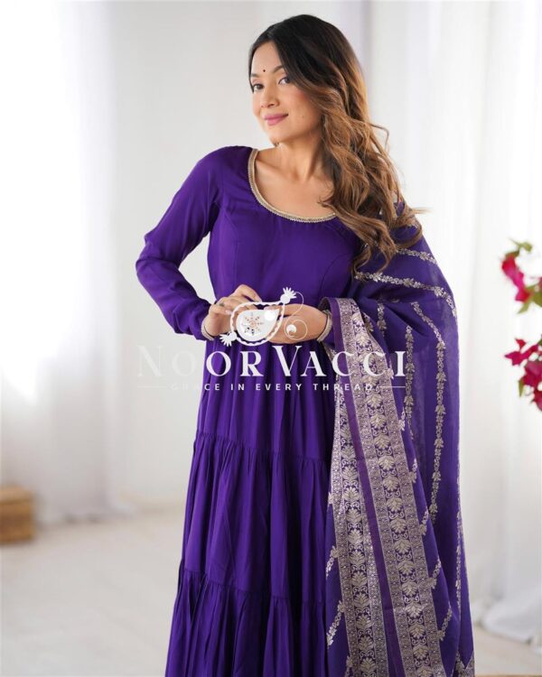 Shop Romansilk Chanderi Anarkali Set with Banarasi Dupatta - Image 5