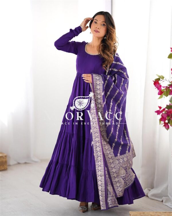 Shop Romansilk Chanderi Anarkali Set with Banarasi Dupatta - Image 3