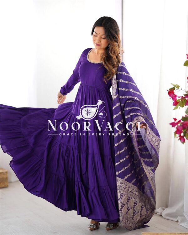 Shop Romansilk Chanderi Anarkali Set with Banarasi Dupatta - Image 4