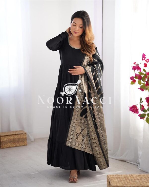 Buy Romansilk Chanderi Anarkali Set with Banarasi Dupatta - Image 6