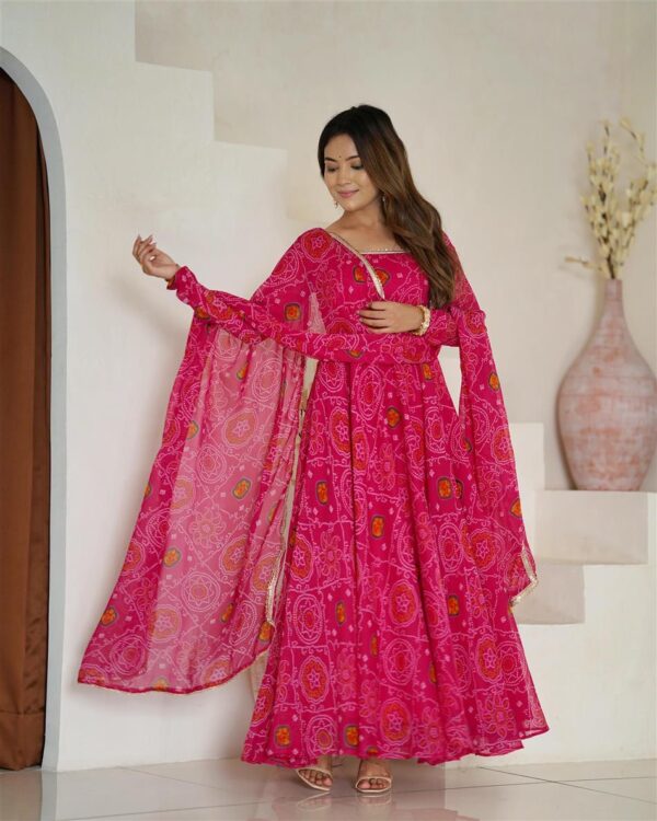 Shop Red Chiffon Bandhej Anarkali Set with Dupatta - Image 6