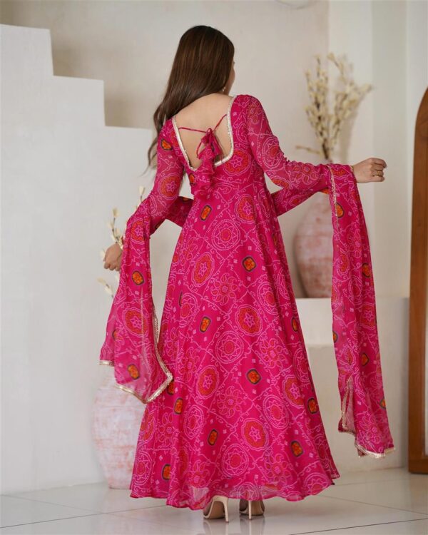 Shop Red Chiffon Bandhej Anarkali Set with Dupatta - Image 5