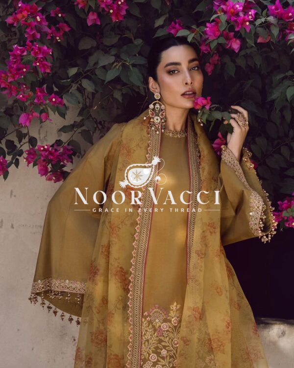 Buy French Crepe Silk Embroidered Top with Farshi Pant & Tissue Dupatta - Image 5
