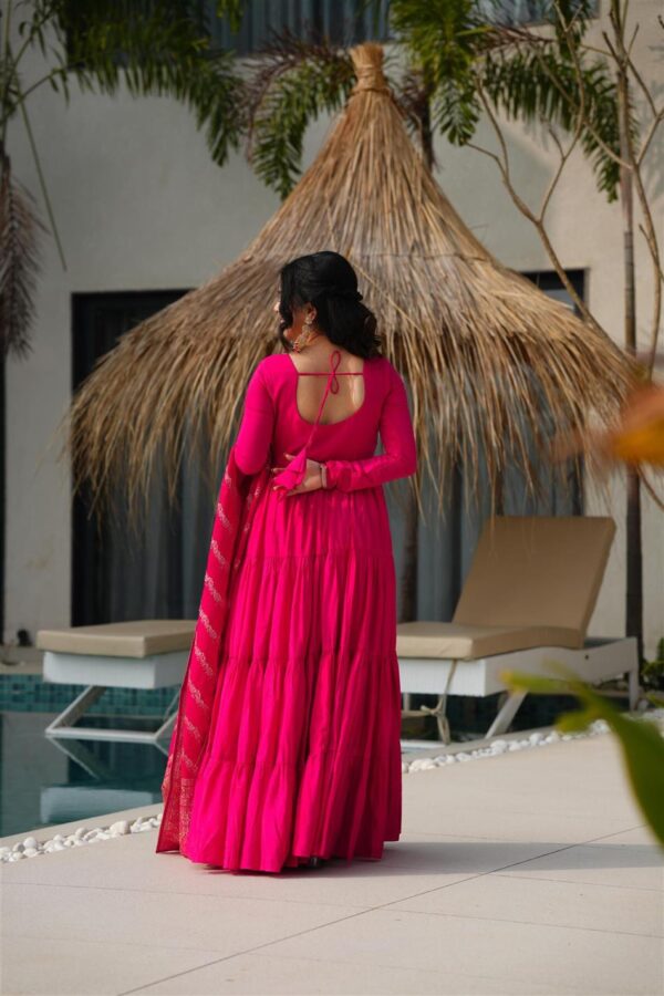 Shop Romansilk Chanderi Anarkali Set with Banarasi Dupatta - Image 2