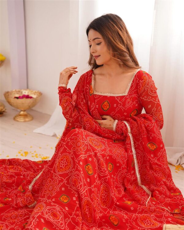 Buy Red Chiffon Bandhej Anarkali Set with Dupatta - Image 4