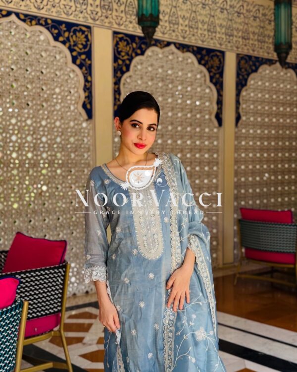 Shop Gold Crush Silk Embroidered Top-Pant-Dupatta Set - Image 4