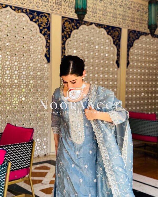 Shop Gold Crush Silk Embroidered Top-Pant-Dupatta Set - Image 3