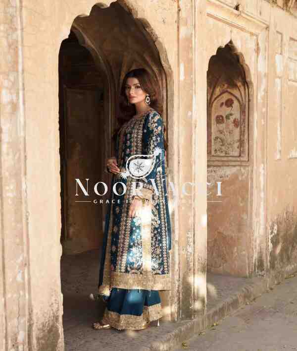 Georgette Embroidered Sequence Set with Rivet Moti Work - Image 3