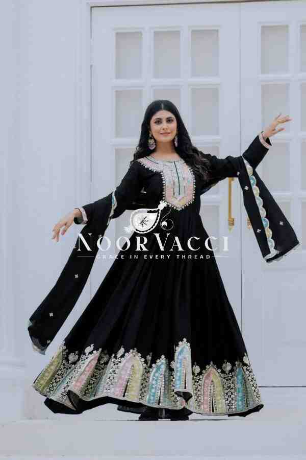 Heavy Chinon Silk Designer Party Wear Gown with Embroidered Dupatta - Image 5