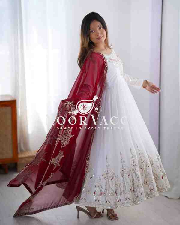 Heavy Georgette Gown with Multy Thread Embroidery & Dupatta - Image 2
