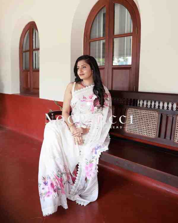 Faux Georgette Designer Saree with Digital Print & Fancy Lace | Unstitched Mono Benglori Blouse - Image 4