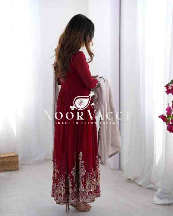Heavy Georgette Gown with Multy Thread Embroidery & Dupatta - Image 4