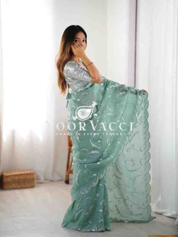Gold Crush Saree with Full Sequence Embroidery and Dual-Side Blouse - Image 5
