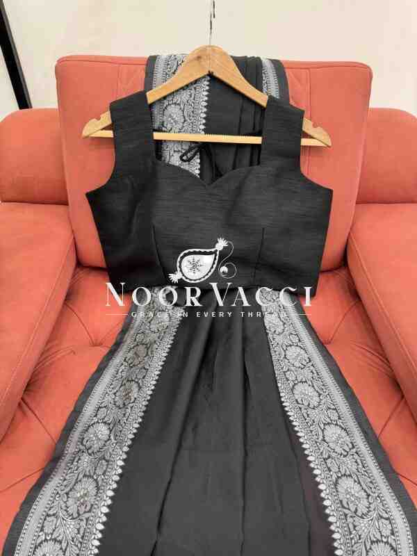 Kota Silk Jacquard Saree with Mono Benglori Blouse - Image 6