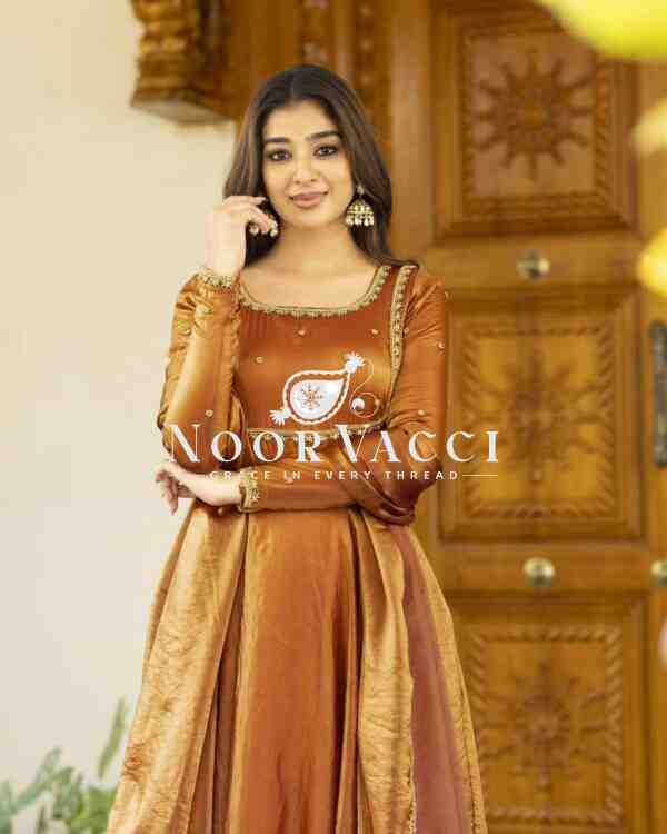 Fendi Silk Embroidered Top with Dupatta - Image 2