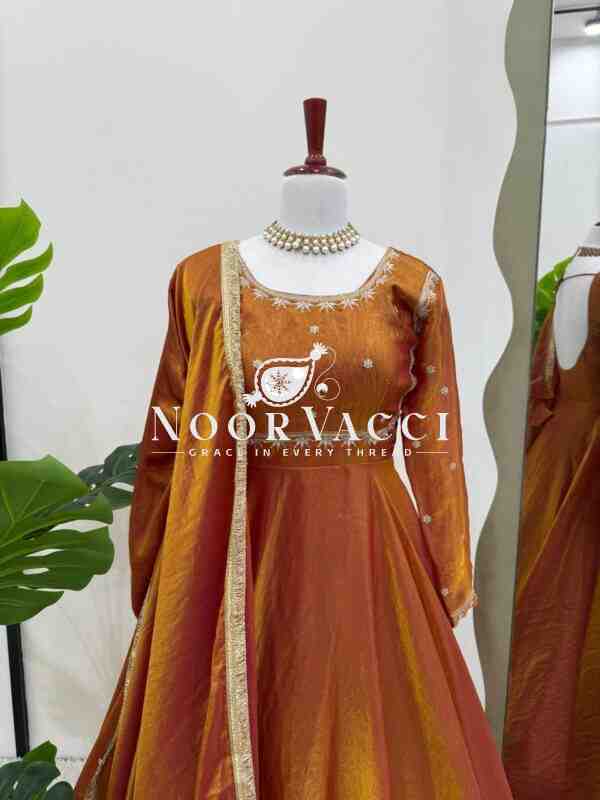 Fendi Silk Embroidered Top with Dupatta - Image 7